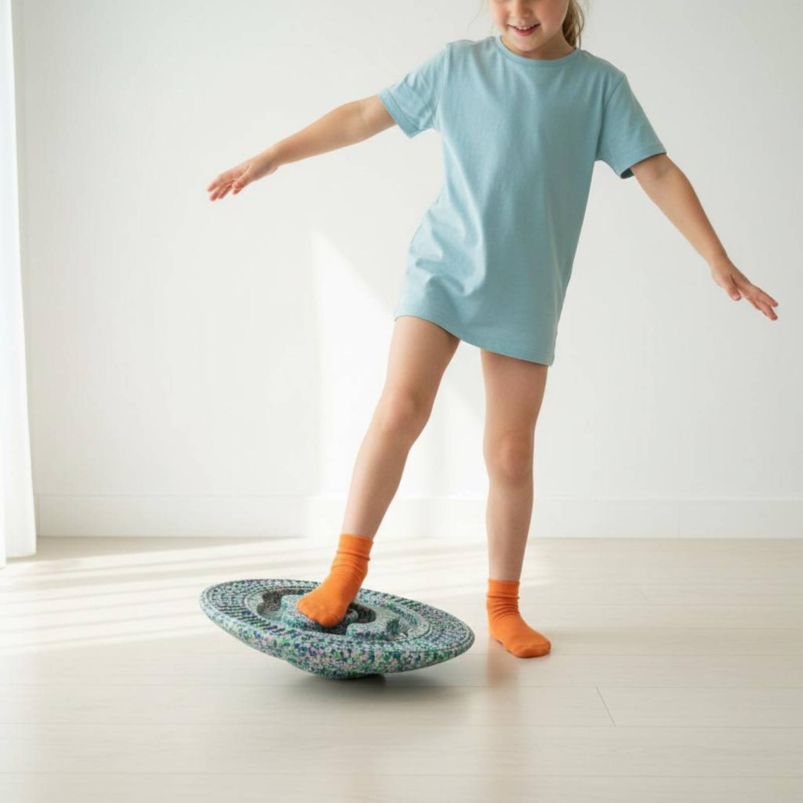 Kids Outdoor Balance Beam - لوح توازن متذبذب للاستخدام الداخلي والخارجي