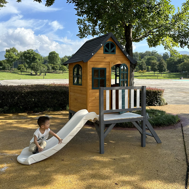 منزل لعب خشبي كبير للأطفال في  - مراجعة Kids Outdoor Treehouse وسعره